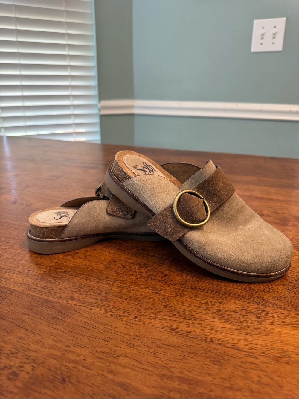 Sofft Billie Suede Clogs Mules Buckle Cashmere Tan Comfort Shoes Women's Size 6M